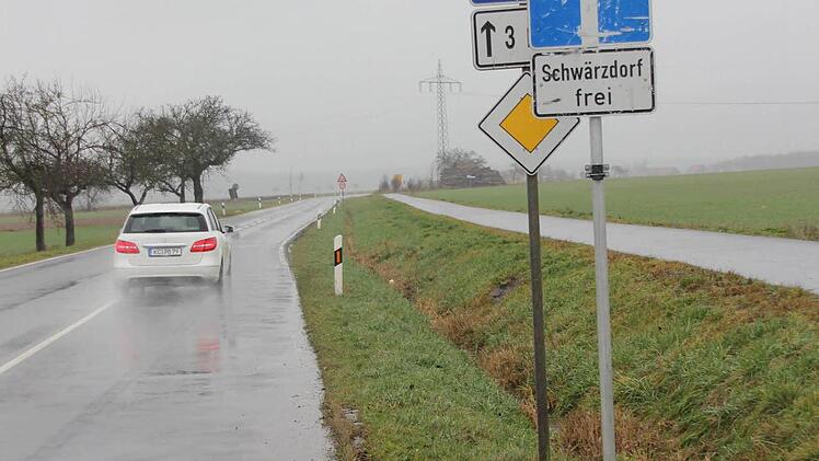 Von Mitwitz aus konnte man nach Schwärzdorf fahren, aber nicht nach Wörlsdorf und Fürth am Berg. Foto: Friedwald Schedel