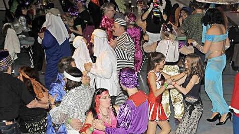 Es wurde durch die Nacht getanzt