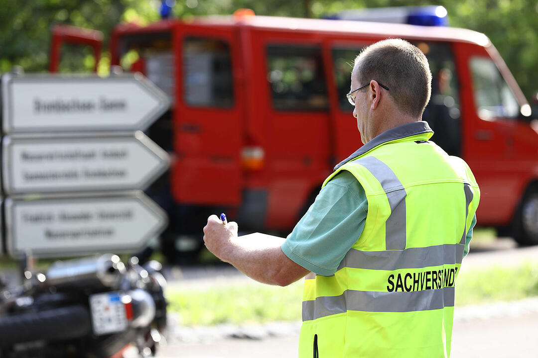 Pleinfeld: 22-jährige Bikerin stirbt bei Unfall