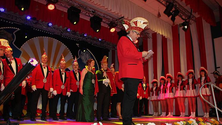 Durch den Abend führte Sitzungspräsident Georg Löffler. Foto: Veronika Schadeck