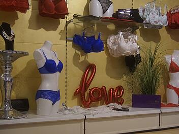 Modehaus Winkler verwöhnt mit frischer Mode.  Fotos: Andreas Hofbauer