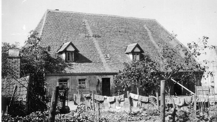 Ein Gehöft in typisch fränkischer Bauweise. So sah es vor zirka 60 Jahren in Mohrhof aus.