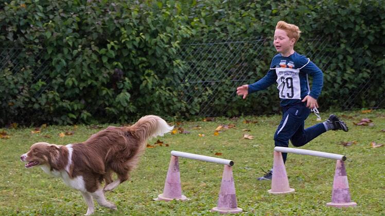 René Hartmann vom HSV Kitzingen belegte mit seinem Australian Shepard Lucky den ersten Platz in der Altersgruppe männlich bis 14 Jahre.