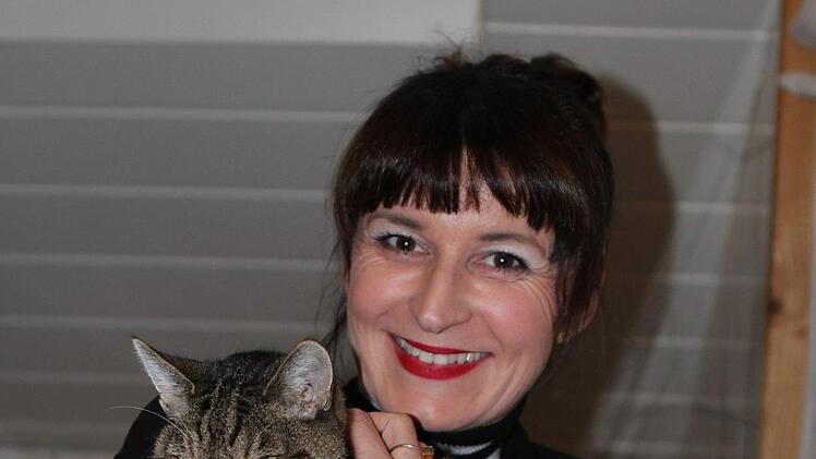 Natalie Ristic engagiert sich sich für streunende Katzen.Jochen Nützel
