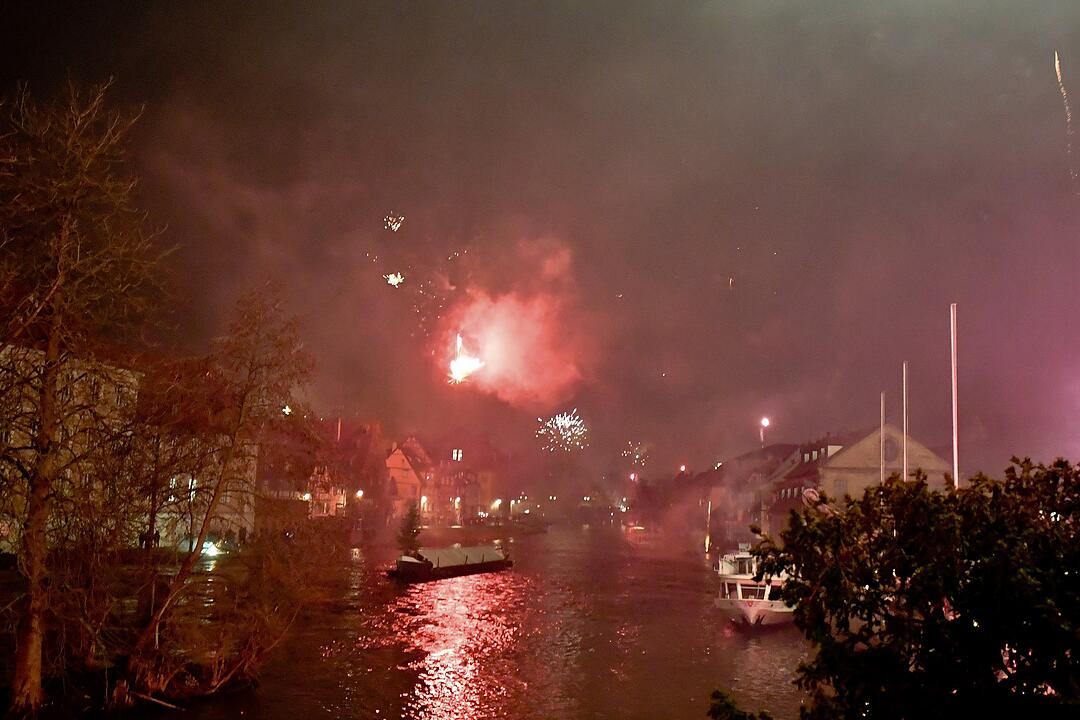 Impressionen von der Silvesternacht: So feierte Bamberg den Jahreswechsel