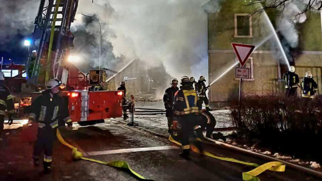 Mainleuser Mordhaus abgefackelt: Flammeninferno in Grusel-Geb&auml;ude