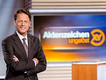 Rudi Cerne präsentiert seit 15 Jahren "Aktenzeichen XY ungelöst". Die Sendung hatte einst Eduard Zimmermann ins Leben gerufen - und damit einen Dauerbrenner geschaffen. Nadine Rupp/ZDF