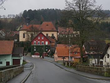 Für Wildflecken soll ein Integriertes Städtebauliches  Entwicklungskonzept (ISEK) erstellt werden. Ein Sanierungsbereich werde  der Altort sein. Foto: Marion Eckert