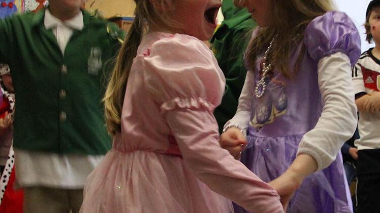 Die jüngeren Schüler feierten in ihren Klassenzimmern. Foto: Miriam Hegner