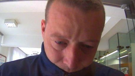 Die Polizei fahndet nach dem Gangster-Duo und bittet die Bevölkerung um ihre Mithilfe. Hierzu wurden Bilder von Überwachungskameras veröffentlicht. Bild: Polizeipräsidium Unterfranken