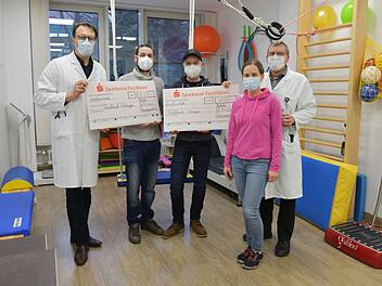 Erlangen:  "Zum Schuisenwirt e.V." spendet 1500 Euro an das Uniklinikum Erlangen