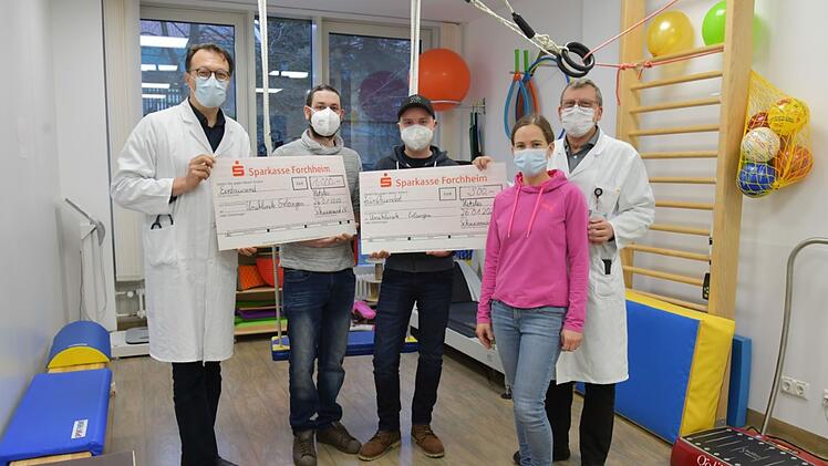 Erlangen:  "Zum Schuisenwirt e.V." spendet 1500 Euro an das Uniklinikum Erlangen