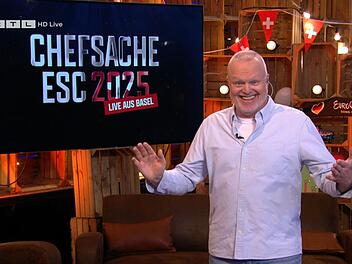 Stefan Raab gibt bei der RTL-Show "Chefsache ESC" einen Vorgeschmack auf den ESC 2025.