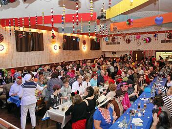 Der Saal in Scheßlitz, in dem die Prunksitzung 2013 stattfand. Fotos: Riegerpress