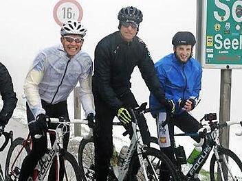Vier Fahrer des Radfahrer Club 1894 Herzogenaurach on tour (v. l.): Manfred Schwarz, Stefan Horn, Oliver Kuhn und Daniel Wistuba. Foto: red