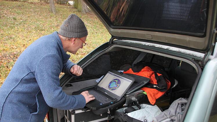 Der Computer errechnet aus den Messdaten von Rainer Gerber Hohlräume, die sich im Innern von Bäumen befinden könnten.