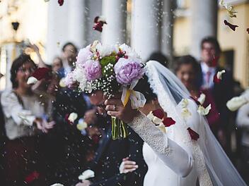 Verrückte Traditionen und Bräuche - So wird rund um den Globus Hochzeit gefeiert