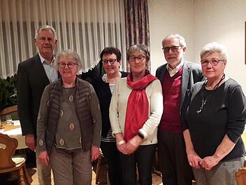 Gewählt hat der  Kultur- und Förderverein Museumsfreunde Münnerstadt /von links):  Peter Ganshorn, Marlis Albert, Margarethe Schmitt, Anna Spor, Leo Pfennig und Edeltraut Farrenkopf. Foto: Hartmut Hessel