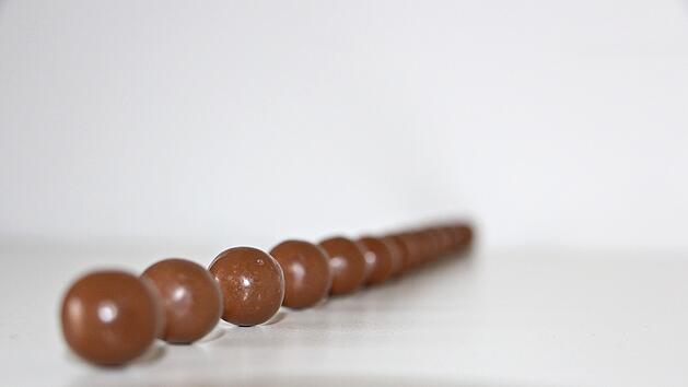 Die Schoko-Rosinen von Kaufland werden zurückgerufen. Es könne nicht ausgeschlossen werden, dass im Produkt Erdnüsse enthalten sind.