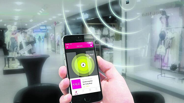 Im Ertl-Zentrum in Hallstadt hängen bereits kleine Sender - sogenannte Beacons - die Informationen auf das Smartphone der Kunden übermitteln.  Grafik: favendo/fewclicks