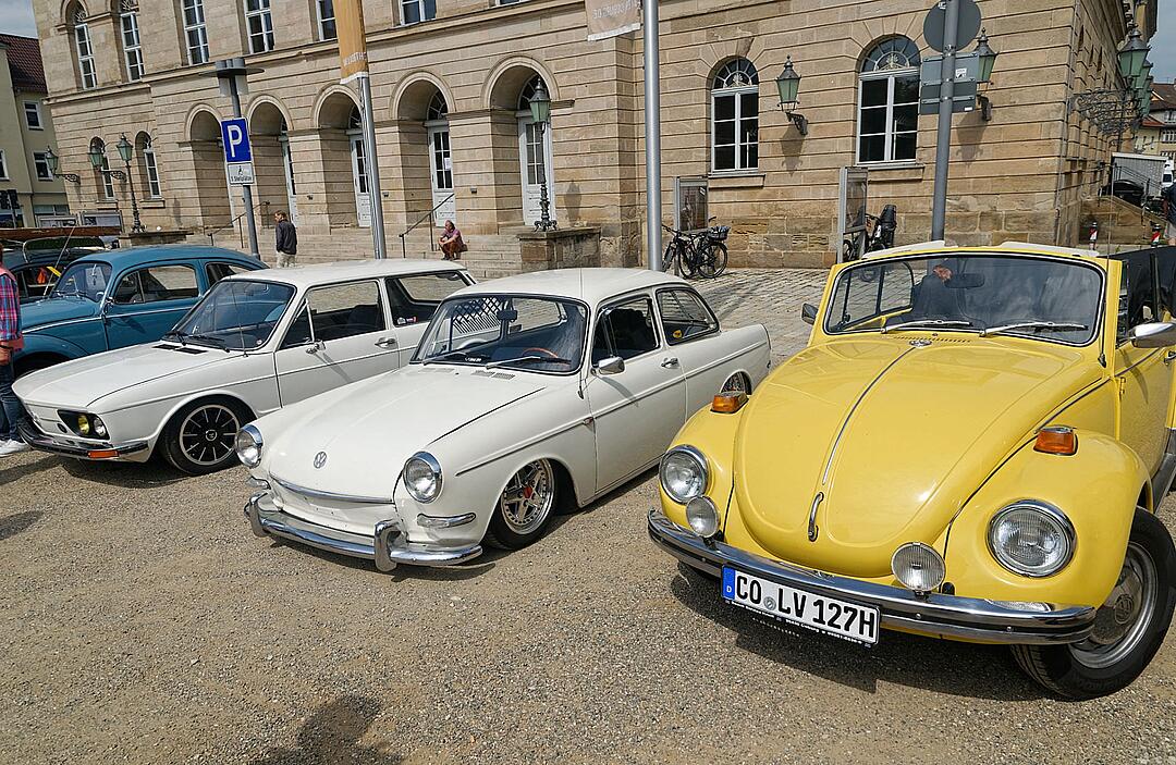 Über 500 Autos zogen Besucher aus nah und fern an