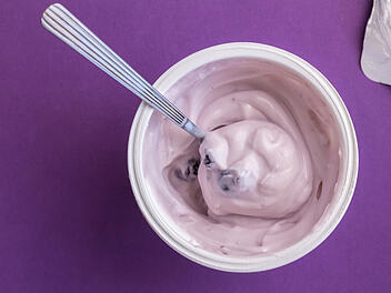 Joghurt, Joghurtbecher, Joghurt im Glas