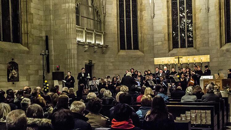 Regen Zusprach fand ein Konzert mit der "Cappella casimiriana" in St. Augustin.Foto: Jochen Berger