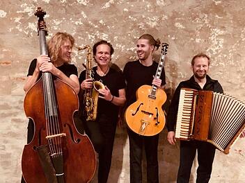 Das Ensemble Quadro Nuevo ist am Sonntag, 6. Dezember, 18 Uhr, Im Live-Stream bei "Leise am Markt" in Coburg zu hören.Foto: PR