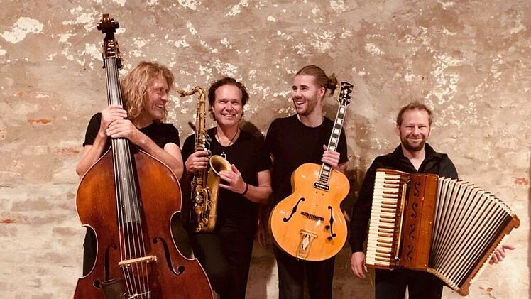 Das Ensemble Quadro Nuevo ist am Sonntag, 6. Dezember, 18 Uhr, Im Live-Stream bei "Leise am Markt" in Coburg zu hören.Foto: PR