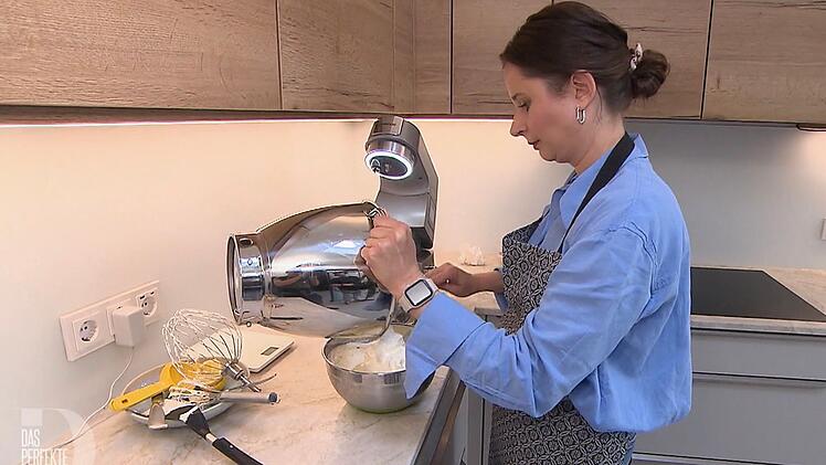Lara hat früher "viel bestellt und im Restaurant gegessen" - jetzt kocht sie selbst.