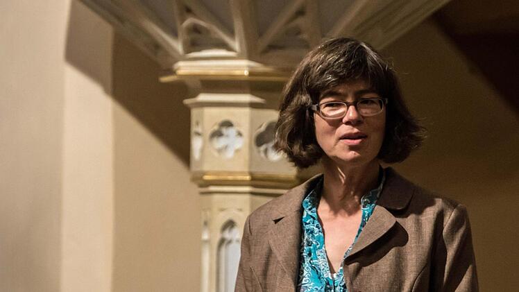 Nele Gramß begrüßte Nehad el Sayed und Nora Thiele in der Johanneskirche in Elsa zu einem Konzert.Foto: Jochen Berger