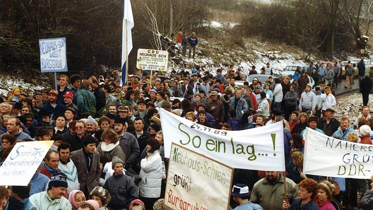 Ein Foto von der Grenzöffnung Burggrub/Neuhaus.Helmut Rauch
