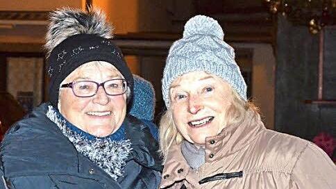 Den Schwestern Anni (76) und Betty (78) gefiel der Rockabend.