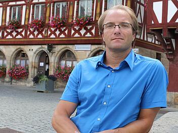 Frank Terassa ist oberfränkischer Bezirksvorsitzender des bayerischen Leichtathletik-Verbandes. Er kennt die Probleme, mit denen Athleten und Vereine derzeit zu kämpfen haben.  Foto: Martin Kreklau