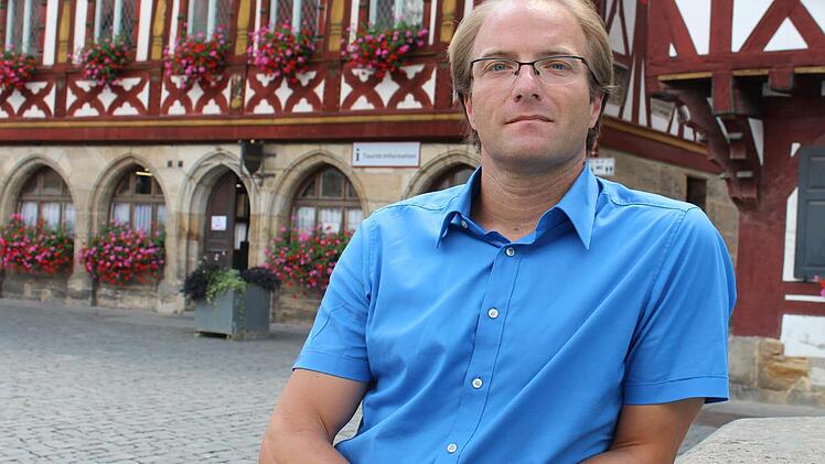 Frank Terassa ist oberfränkischer Bezirksvorsitzender des bayerischen Leichtathletik-Verbandes. Er kennt die Probleme, mit denen Athleten und Vereine derzeit zu kämpfen haben.  Foto: Martin Kreklau