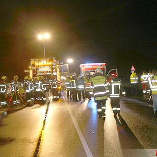 Schwerer Unfall auf B4 im Landkreis Coburg