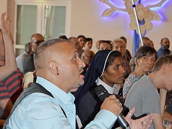 Vier Bundestagskandidaten stellten sich in Gremsdorf den Fragen von Menschen, die bei den Barmherzigen Brüdern leben oder arbeiten.