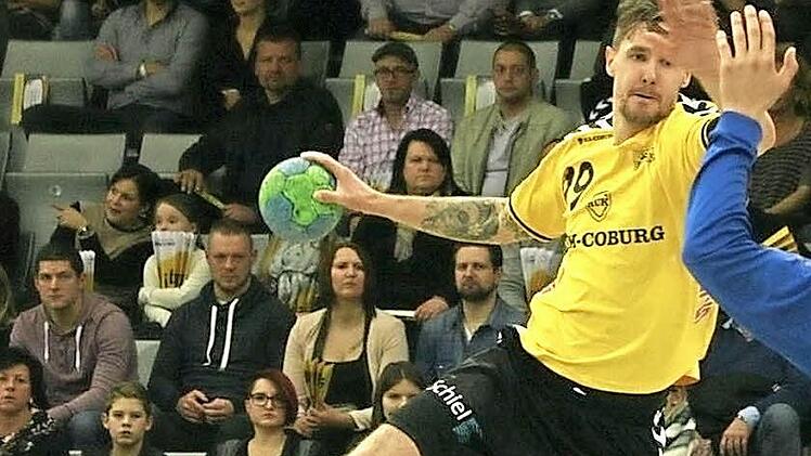 Linksaußen Steffen Coßbau war mit sieben Treffern erfolgreichster Werfer im zweiten Testspiel des HSC 2000 Coburg. Während des Trainingslagers in Linden besiegte der Erstligist die HSG Pöhlheim (Oberliga Hessen) mit 31:20. Foto: CT-Archiv