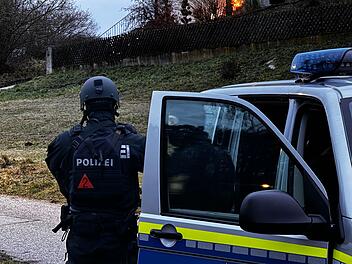 Polizeieinsatz im Landkreis Ansbach – Spezialeinsatzkommando nimmt 40-Jährigen fest