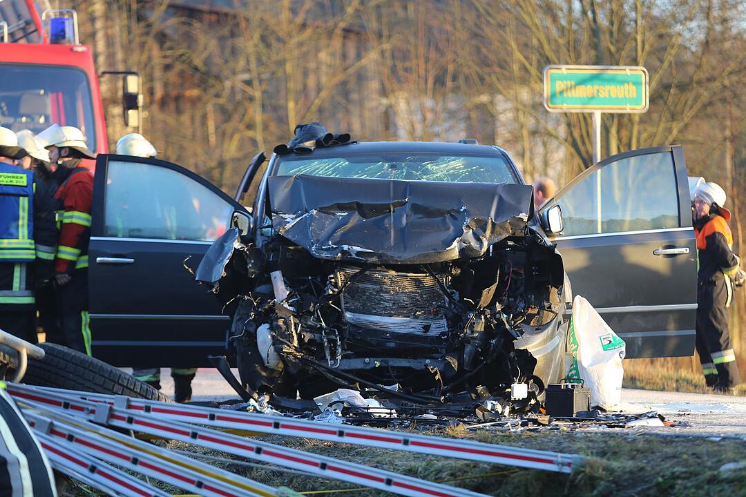 Mehrere Verletzte nach Glatteisunfall