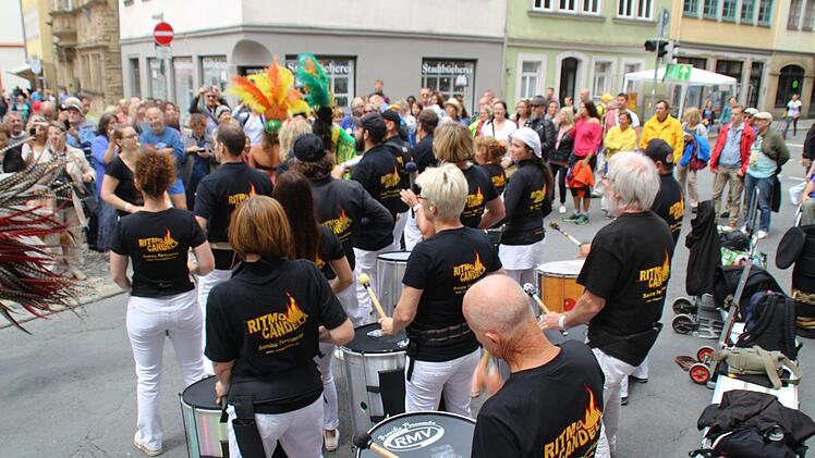 Ritmo Candela bei ihrem Auftritt in der Stadt Foto: privat