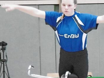 Anja Rath zeigt einen freih&auml;ndigen Dornenstand. Foto: privat