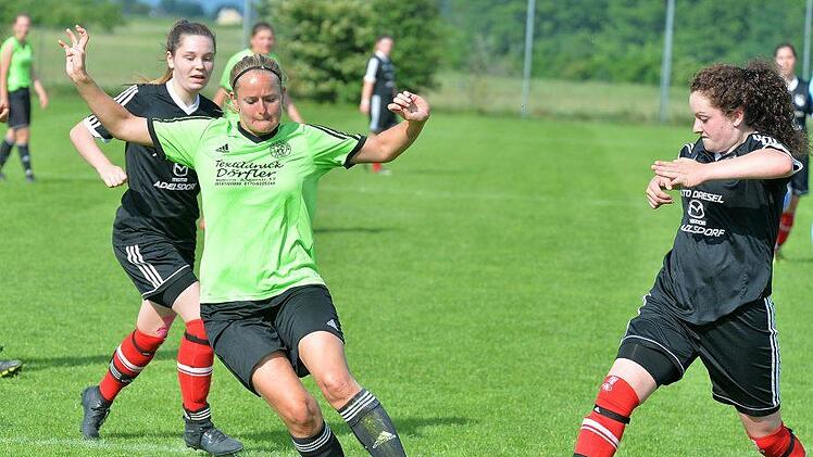 Für die DJK-FC Schlaifhausen endete die vergangene Bezirksliga-Saison mit dem Abstieg in die Kreisliga. Dort stellt sich der Verein neu auf und freut sich auf die anstehenden Derbys. Picturedreams/Archiv