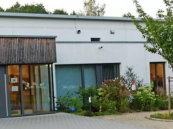 Die Kindertagesstätte "Villa Kunterbunt" in Weitramsdorf erwartet weiteren Nachwuchs. Deshalb ist dort ein Anbau geplant. Foto: Lothar Weidner