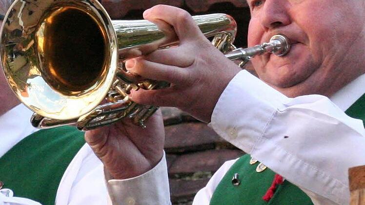 Herbert Radina blies bei der Serenade am Wochenende das Flügelhorn.