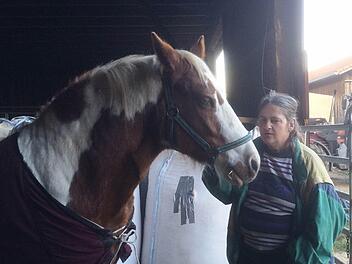 Wiedergefunden: "Atlas" und seine Besitzerin. Fotos: privat