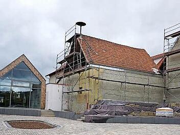 Der Dorfplatzes in Sandberg soll noch in diesem Jahr bepflanzt werden. Die Einweihung ist für nächstes Frühjahr vorgesehen.  Foto: Marion Eckert