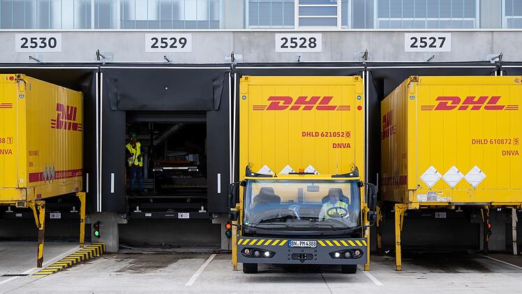 DHL erhöht Preise teils drastisch - diese Kunden sind vor allem betroffen