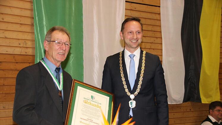 Laschinsky und Bürgermeister Bosch. Foto: Jürgen Gärtner