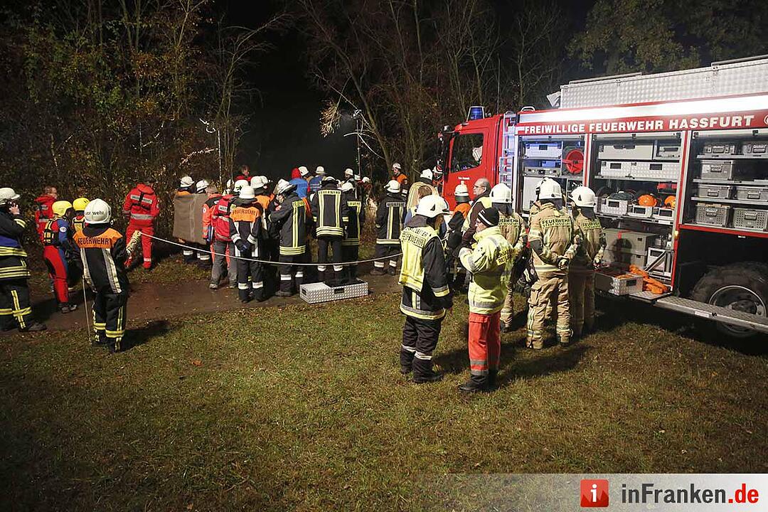Pkw rollt bei Theres in Main: 23-Jährige stirbt